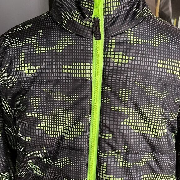 Swiss tech gray/lime/black pattern zip front puffer jacket. XL (14-16). - Picture 2 of 5